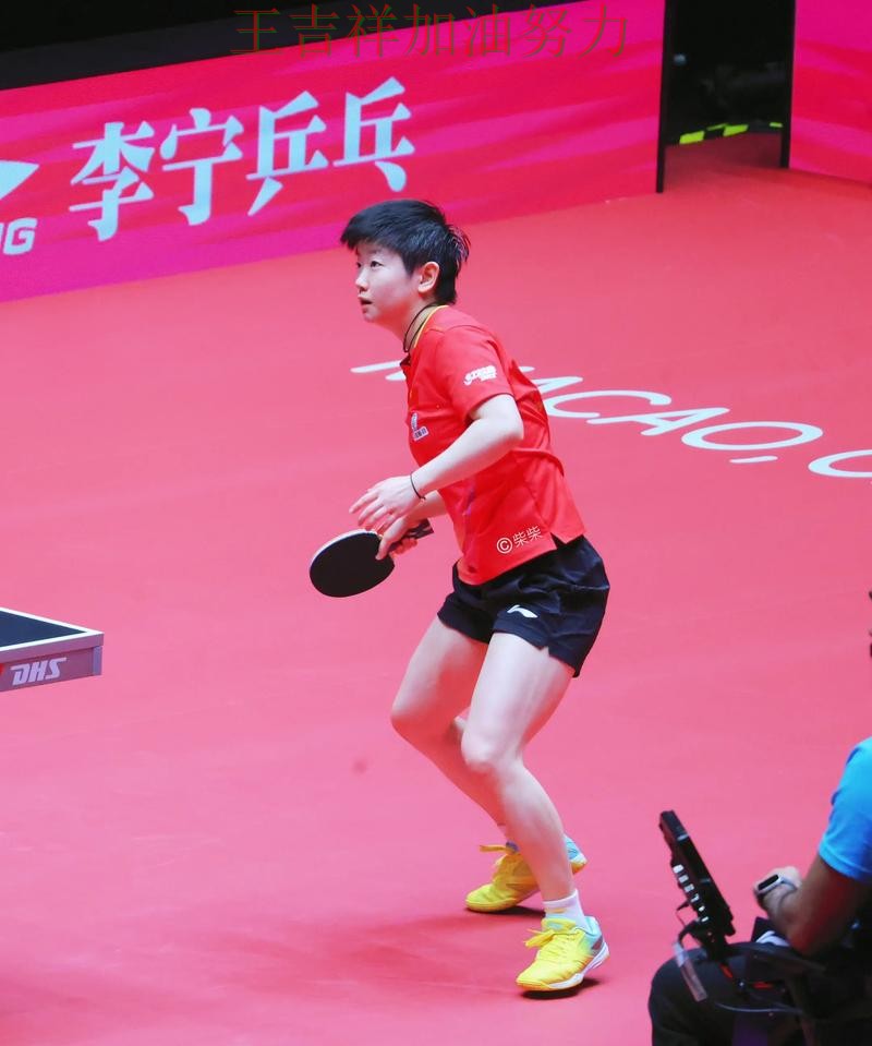 孙颖莎在世界杯预选赛中赛后发声回应外界质疑 使竞争形势愈发激烈 孙颖莎在世界杯预选赛中赛后发声回应外界质疑 使竞争形势愈发激烈